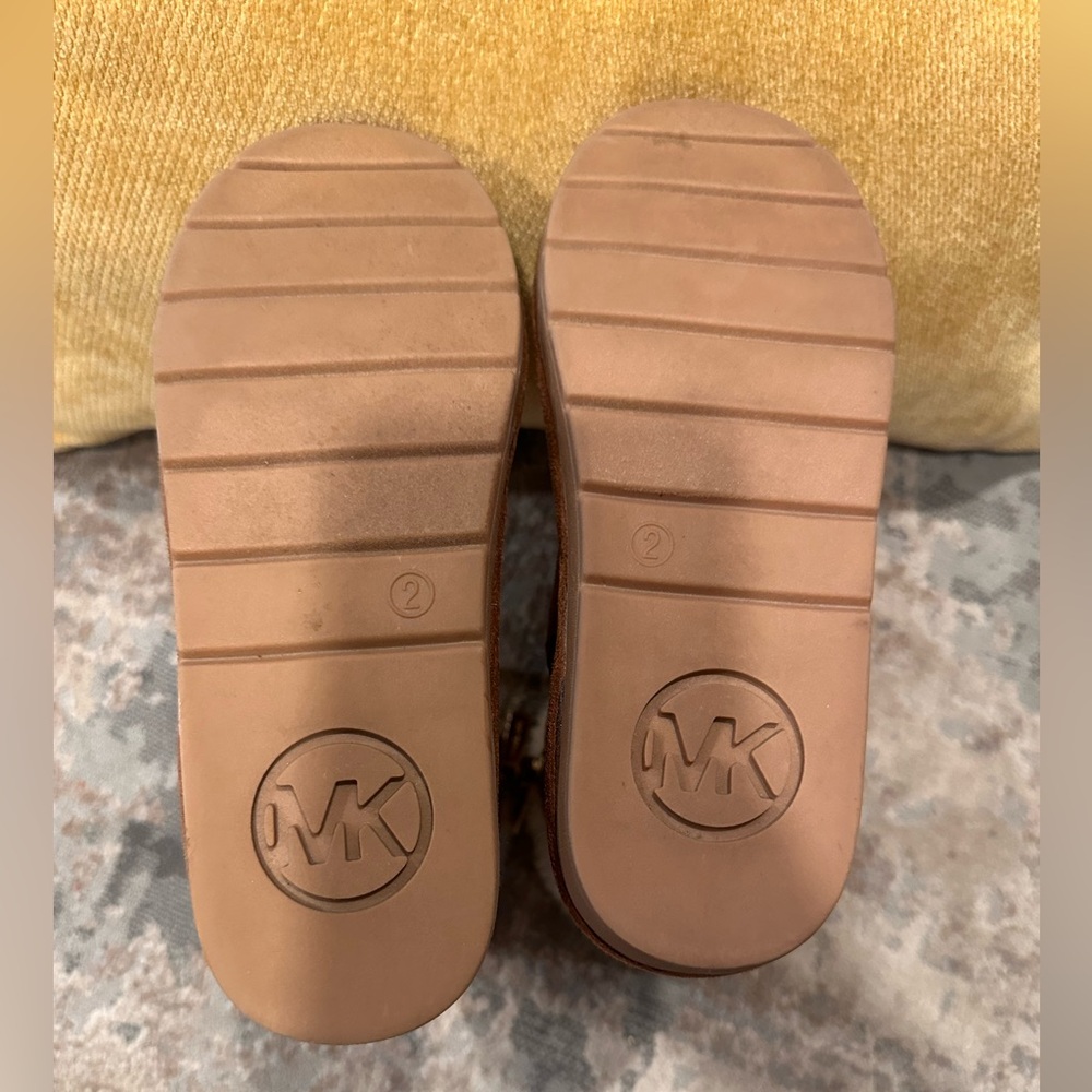 Michael Kors Girls Tan Suede Fur Boots Size 2 - Picture 4 of 5